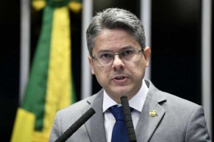 vieira-ve-acusacao-da-pgr-por-abuso-de-autoridade-como-“patetica”
