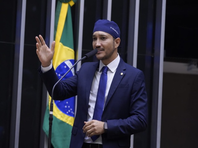 em-tramitacao,-pl-que-exige-especializacao-em-tea-para-professores-da-educacao-basica-e-debatido-na-camara-dos-deputados