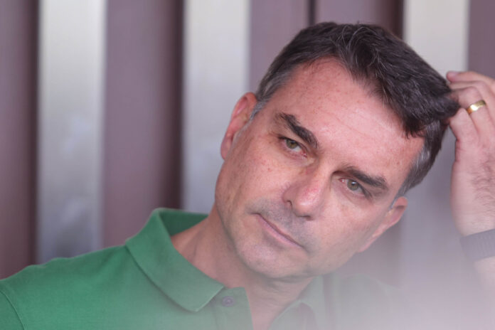 caso-master-volta-a-gerar-preocupacao-nos-aliados-de-flavio-bolsonaro