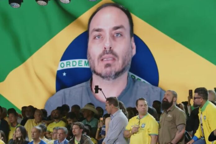 carlos-bolsonaro-adapta-verso-de-classico-da-mpb-em-recado-para-flavio
