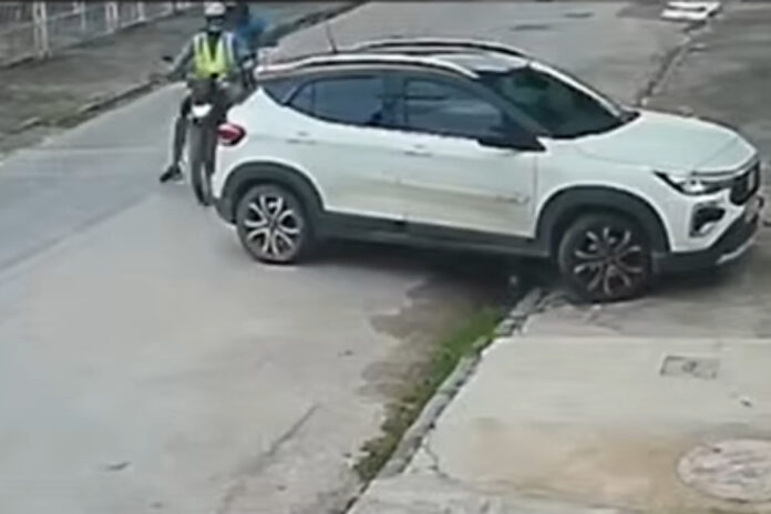 mulher-escapa-de-roubo-e-atropela-assaltante-no-recife