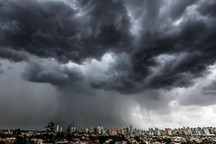 frente-fria-traz-rajadas-de-vento-ao-sul;-tempo-seco-predomina-sudeste
