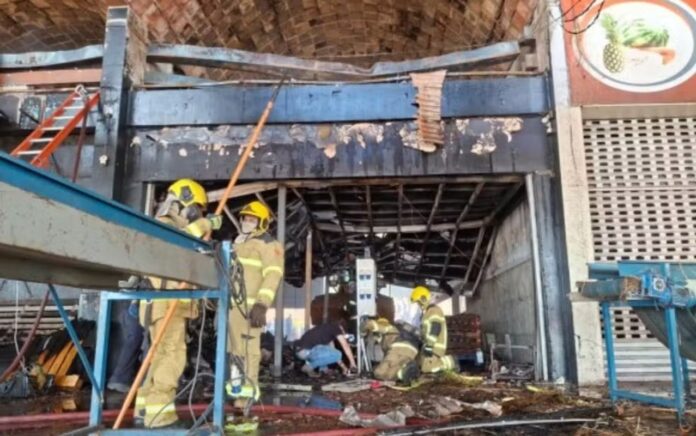 deposito-de-frutas-fica-destruido-apos-incendio-na-ceasa,-em-goiania