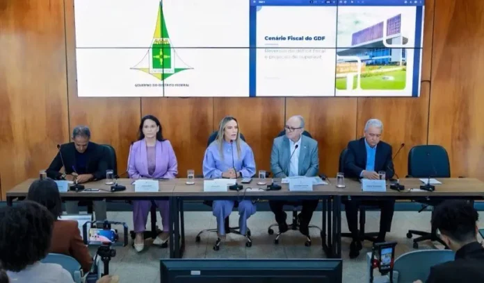 gestao-celina-leao-reverte-deficit-bilionario-e-projeta-fechar-2026-com-r$-3-bilhoes-em-caixa