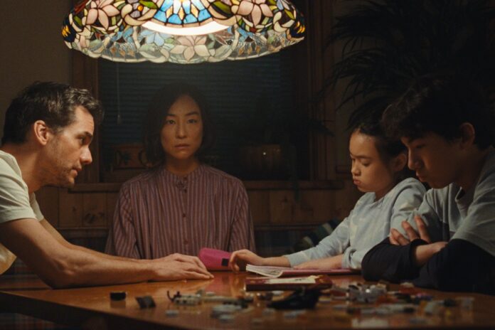 final-de-a-ultima-casa-explicado:-o-que-acontece-no-filme-da-netflix?