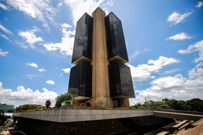 focus:-mercado-reduz-previsao-de-inflacao-pela-6a-semana-seguida