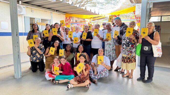 idosos-mergulham-na-literatura-com-audiobooks-e-radionovelas-no-df