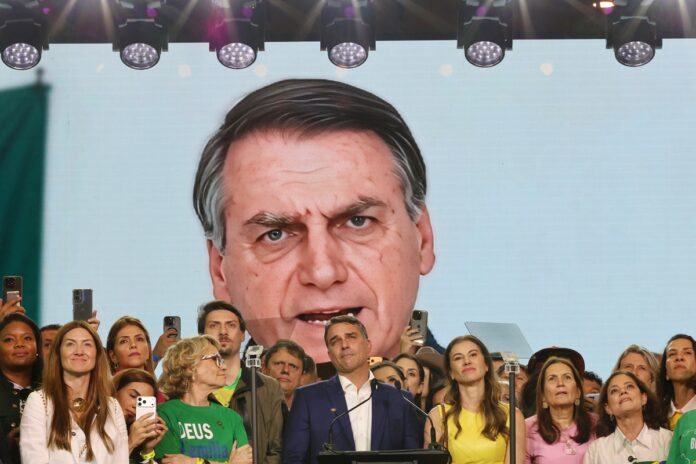 tse-adia-reuniao-sobre-video-com-ia-de-bolsonaro-e-punicao-a-deepfakes