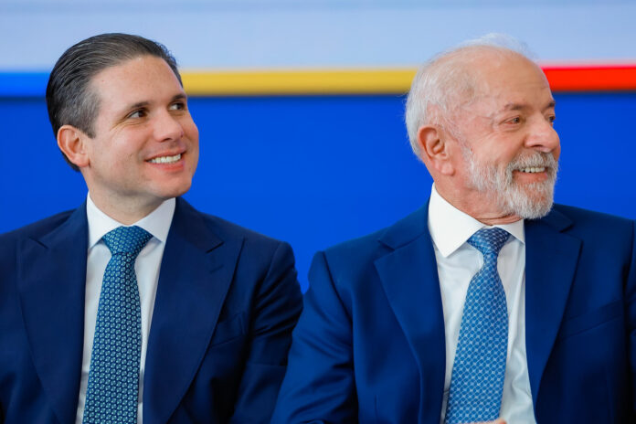 motta-vai-com-lula-ao-rn-em-meio-a-pressao-sobre-taxa-das-blusinhas