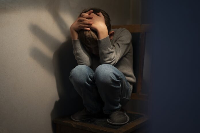 exercicio-de-respiracao-melhora-conexao-social-de-jovens-com-traumas