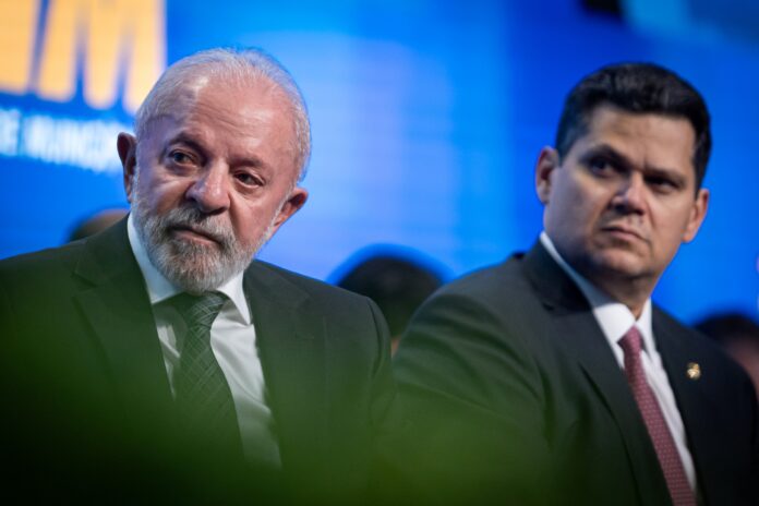 6×1:-lula-pressiona-alcolumbre-enquanto-oposicao-e-setores-ensaiam-reacao