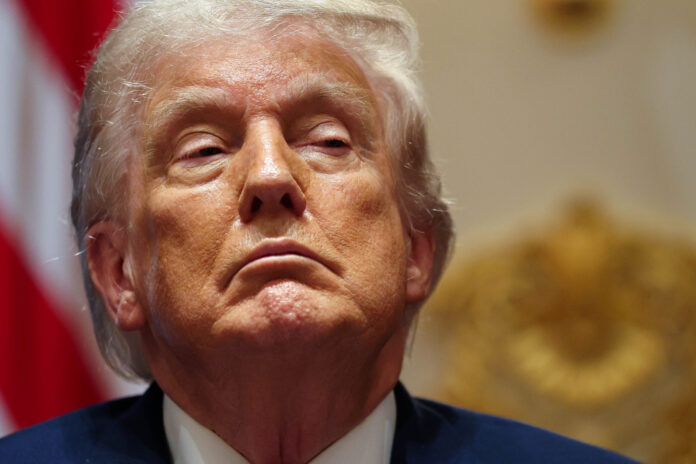 netflix-anuncia-documentario-sobre-troca-secreta-de-avioes-com-donald-trump