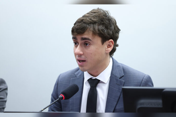 petistas-pedem-inelegibilidade-de-nikolas-por-documento-falso-da-pf