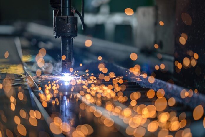 industria-cresce-em-oito-dos-15-locais-pesquisados-em-julho,-diz-ibge