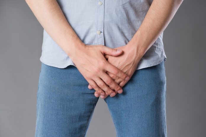 homem-sente-desconforto-ao-urinar-e-medicos-encontram-“agulhas”-no-penis