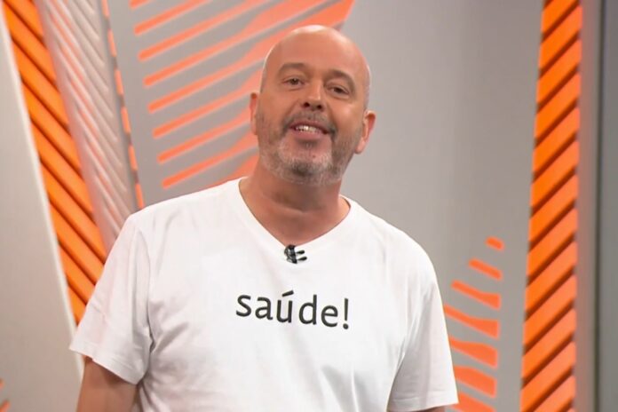 alex-escobar-volta-a-globo-e-apresenta-programa-pela-1a-vez-apos-passar-mal