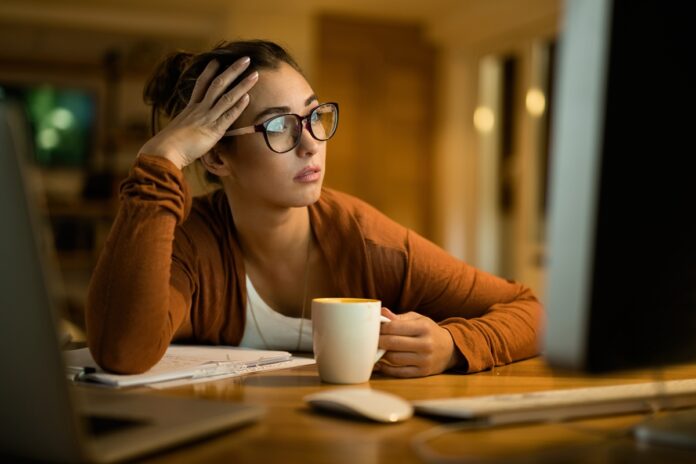 burnout-em-jovens:-pressao-no-trabalho-e-redes-sociais-podem-elevar-casos