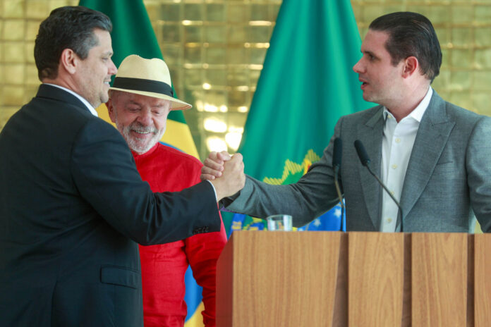 lula-faz-historia,-mas-tera-pais-dividido-e-oposicao-no-congresso