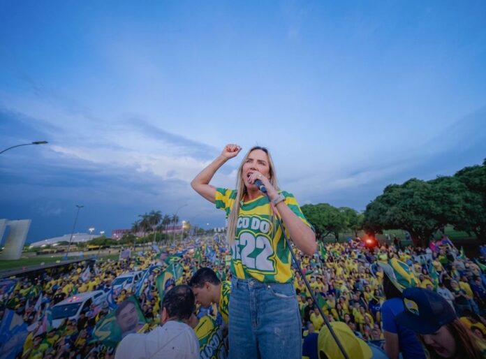 apoiadores-de-flavio-e-celina-mostram-forca-em-ato-no-df