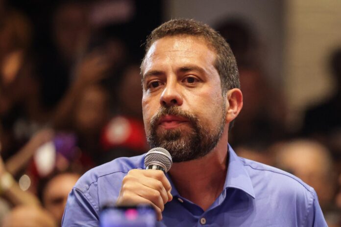 boulos-reage-a-fala-de-trump-sobre-eleicoes:-“brasil-nao-sera-colonia”