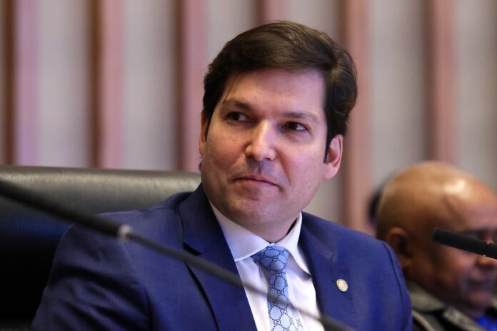deputado-roberio-negreiros-propoe-dia-distrital-de-conscientizacao-sobre-o-tdah
